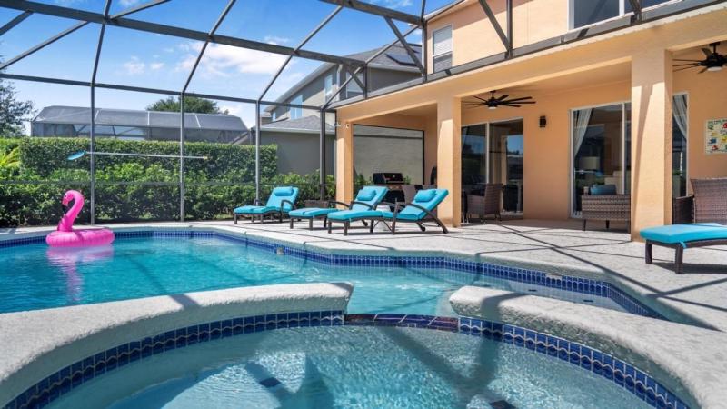 Lovely 7 Bed Pool Home with Game Room-8510PHD - image 4