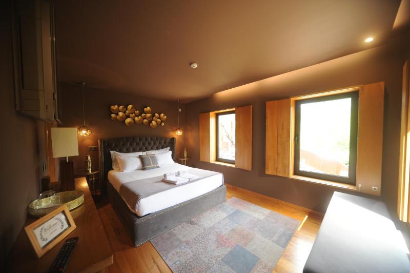 Deluxe Double Room image 2