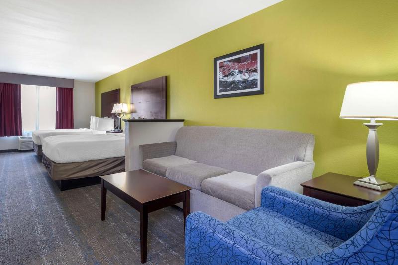 Standard Double Suite image 4