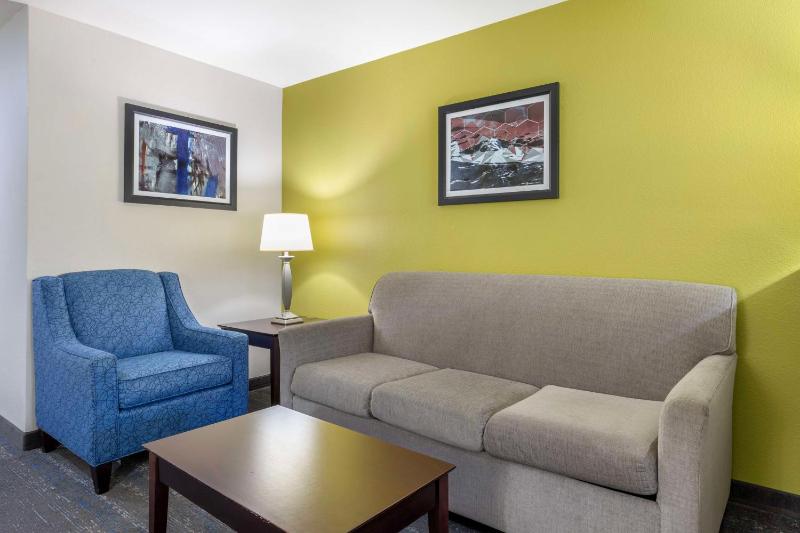King Suite - Disability Access image 4