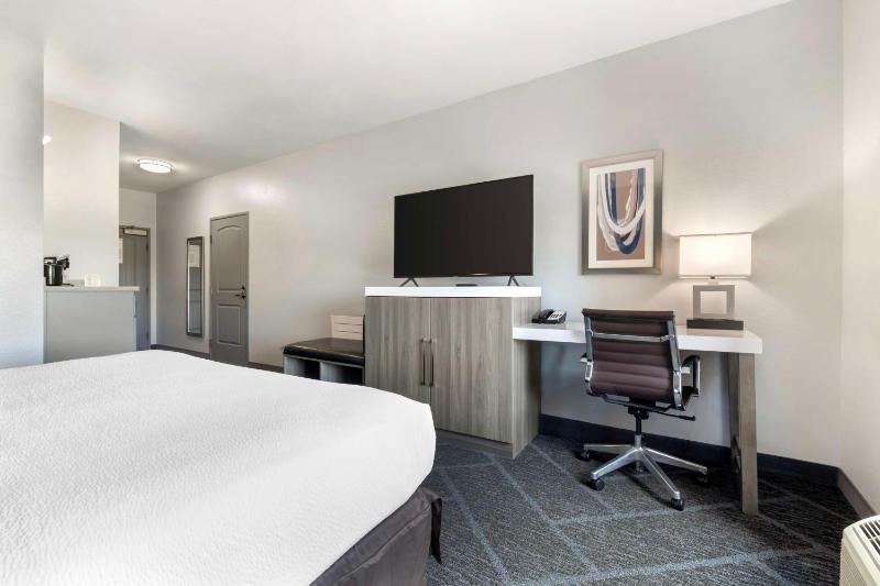 King Room image 4