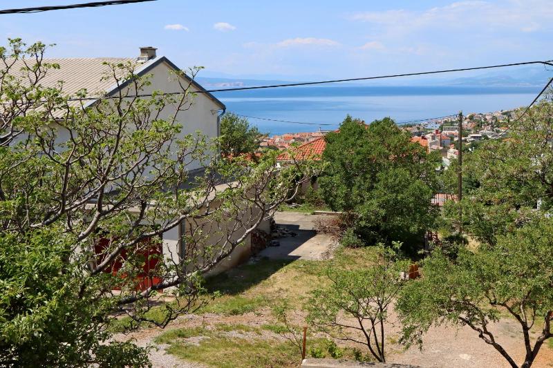 One-Bedroom Apartment with Terrace and Sea View image 3