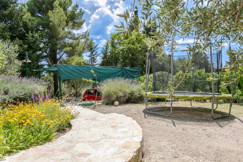 Secluded holiday house Kastel Stari - Kastela - 23384 - image 11
