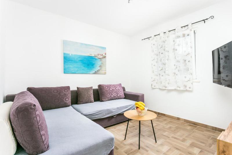 Secluded holiday house Kastel Stari - Kastela - 23384 - image 17