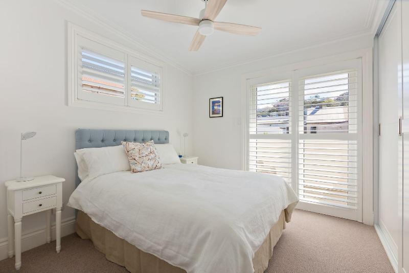 Manly Seaside Cottage - image 11
