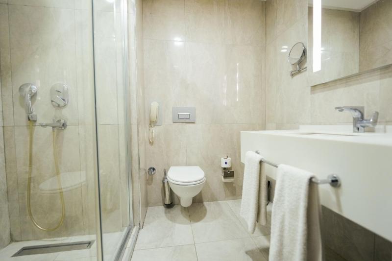 Superior Twin Room image 4