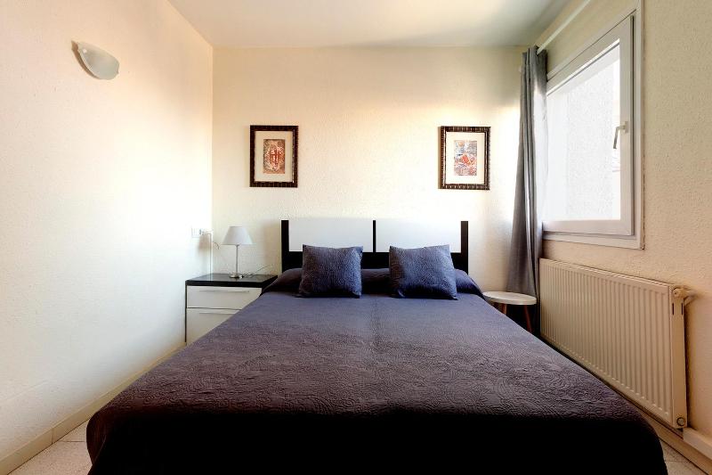 One-Bedroom Apartment image 4