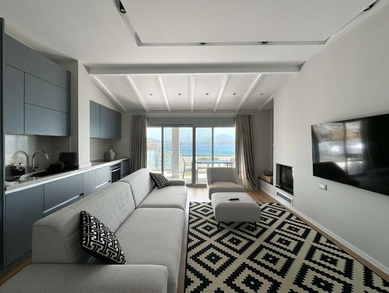 Elite Sea View Jacuzzi Penthouses - image 3