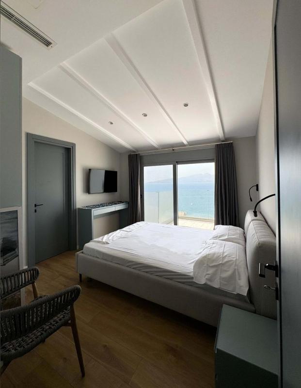 Elite Sea View Jacuzzi Penthouses - image 8