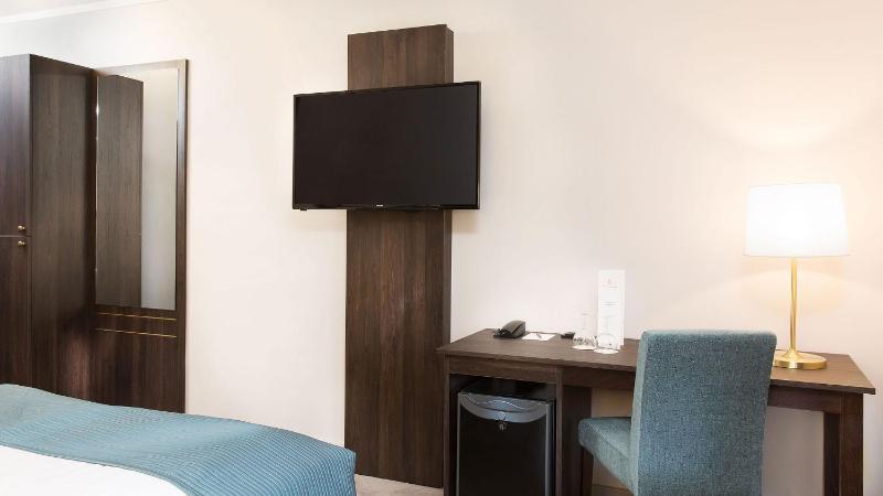Double Room image 1