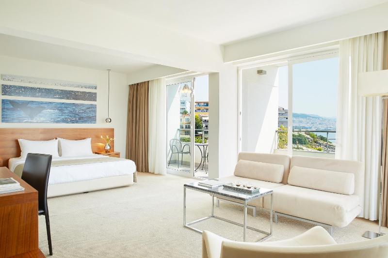 Executive Suite with Sea View image 2