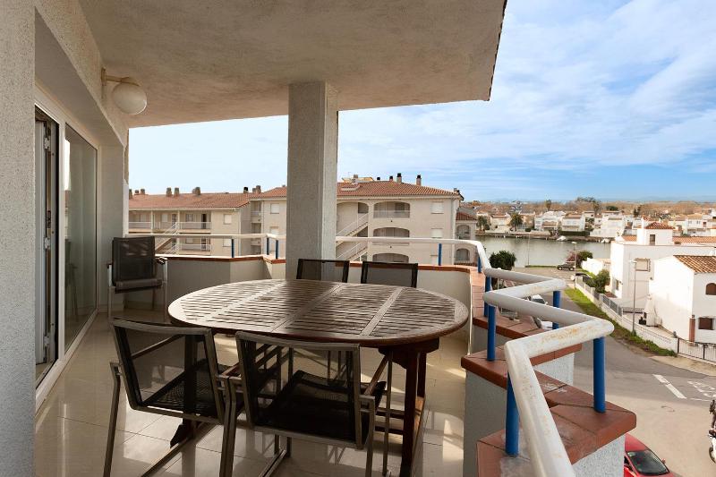 Superior Apartment image 1