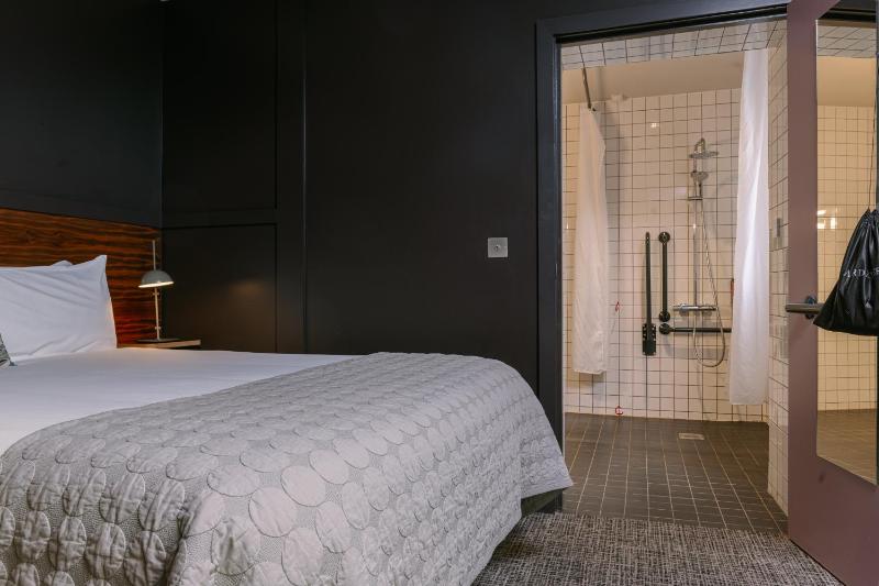 King Room - Disability Access image 1