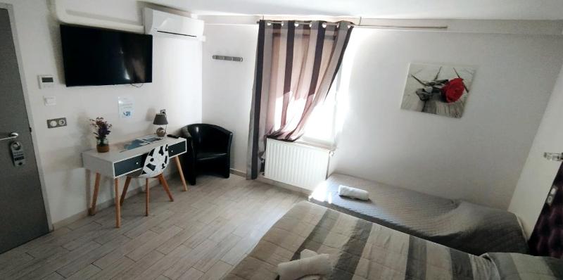 Triple Room image 2