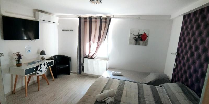 Triple Room image 3