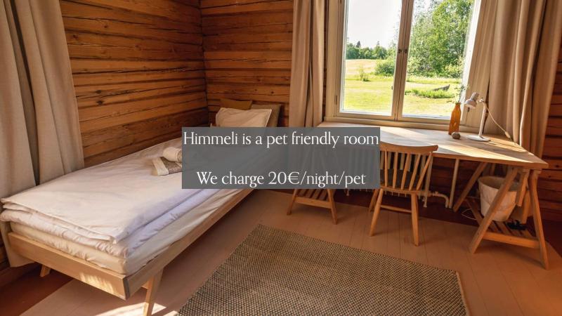 Single Room with Shared Bathroom image 2