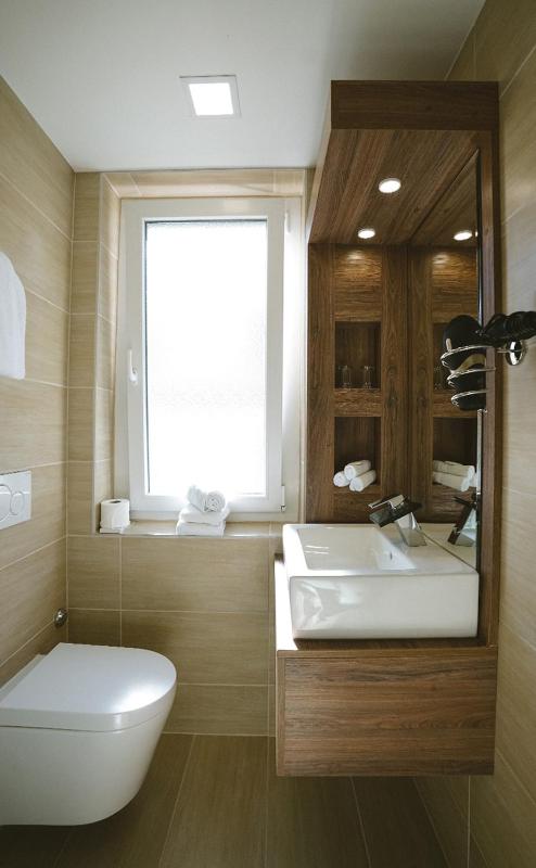 Double Room image 4