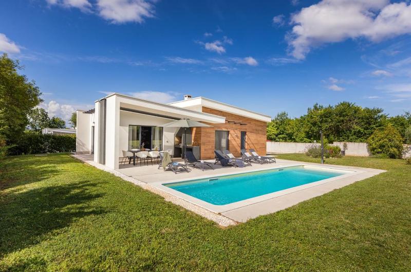 Villa with Private Pool image 1