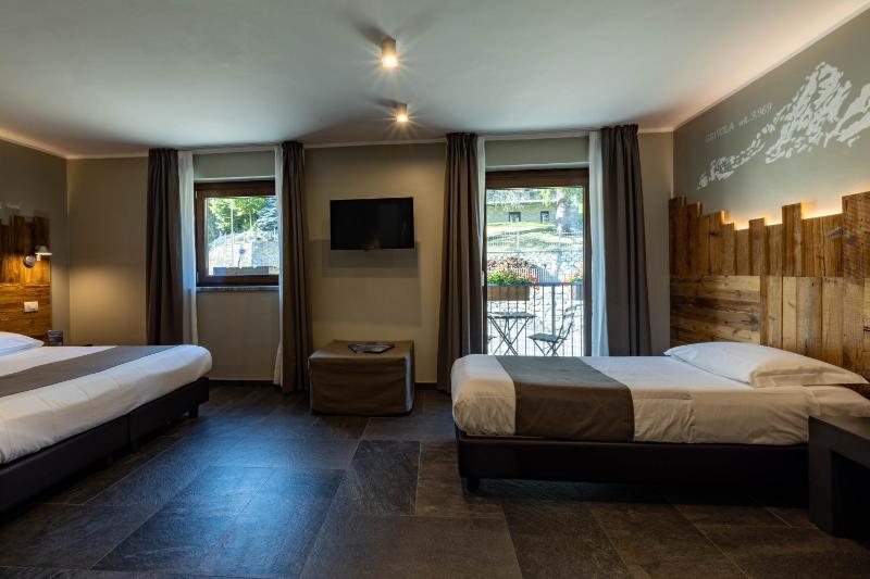 Classic Triple Room image 4