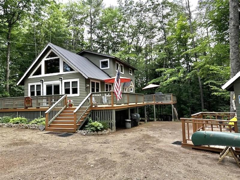 Four-Bedroom Holiday Home image 1