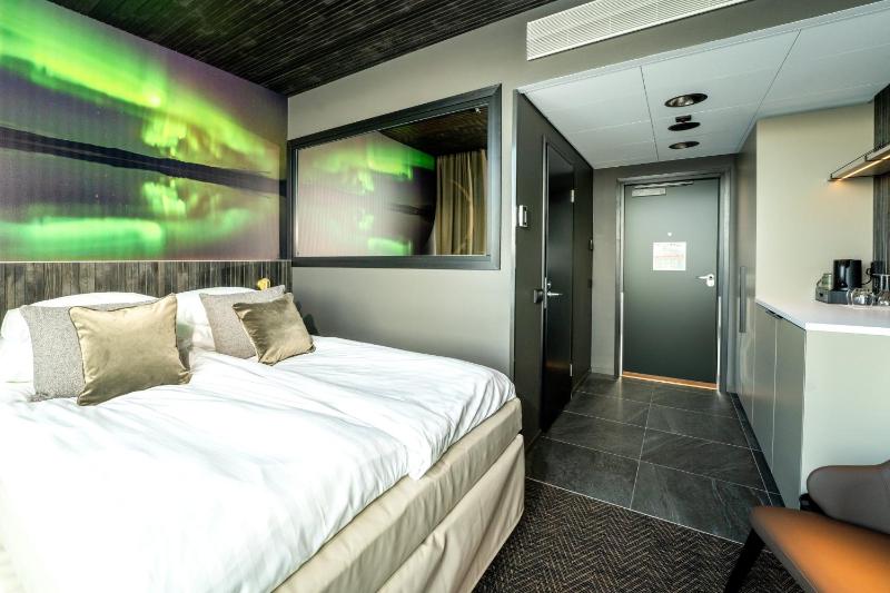 Double Room image 4