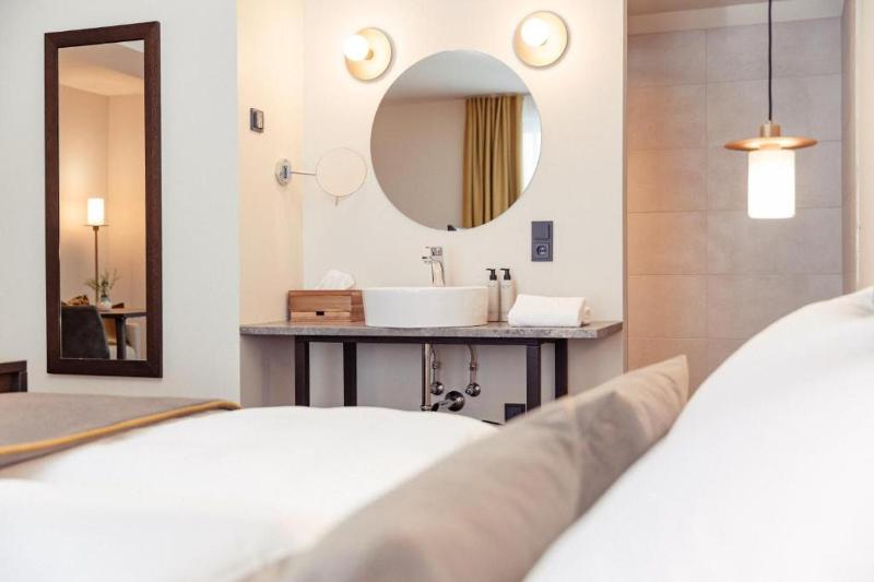 Superior Double Room image 1