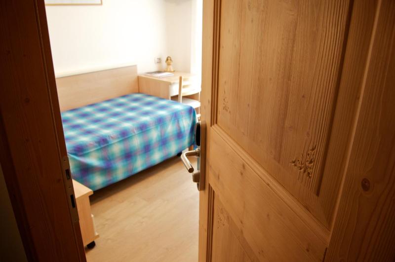 Single Room with Balcony image 4