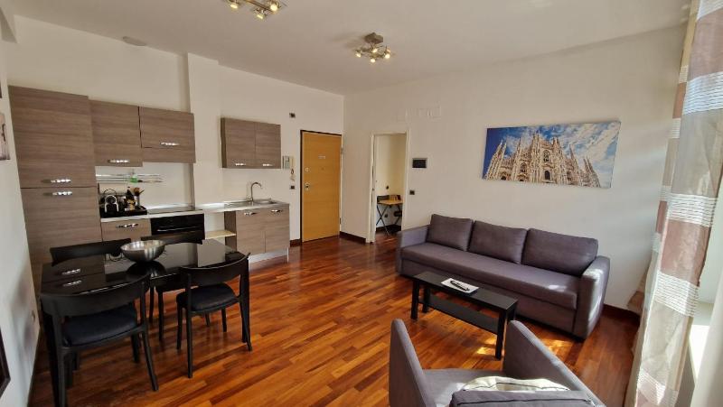 Family Suite with Balcony image 3