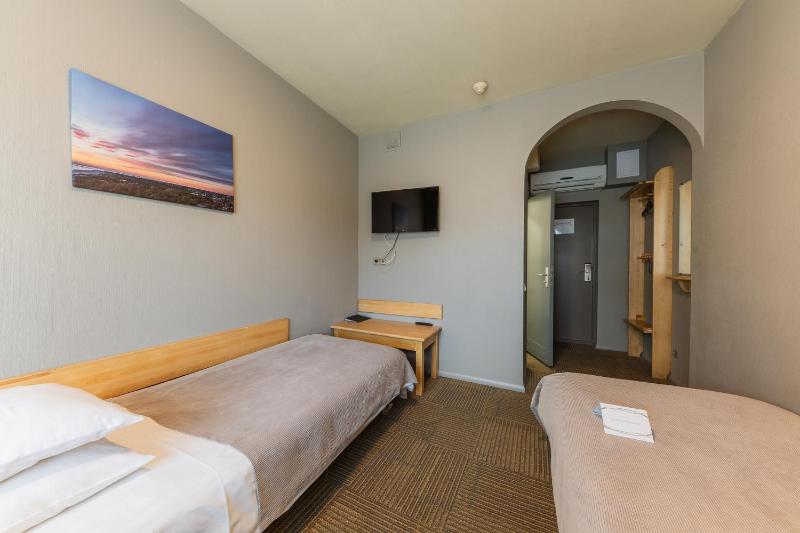 Classic Twin Room with Gym Access image 3