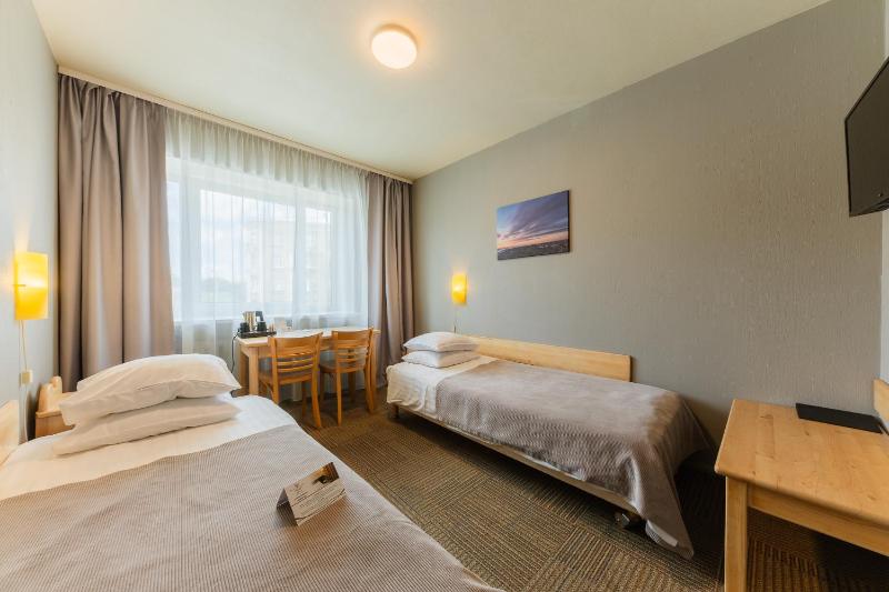 Classic Twin Room with Gym Access image 1