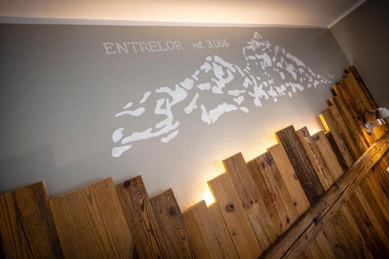 Family Room with Terrace image 4