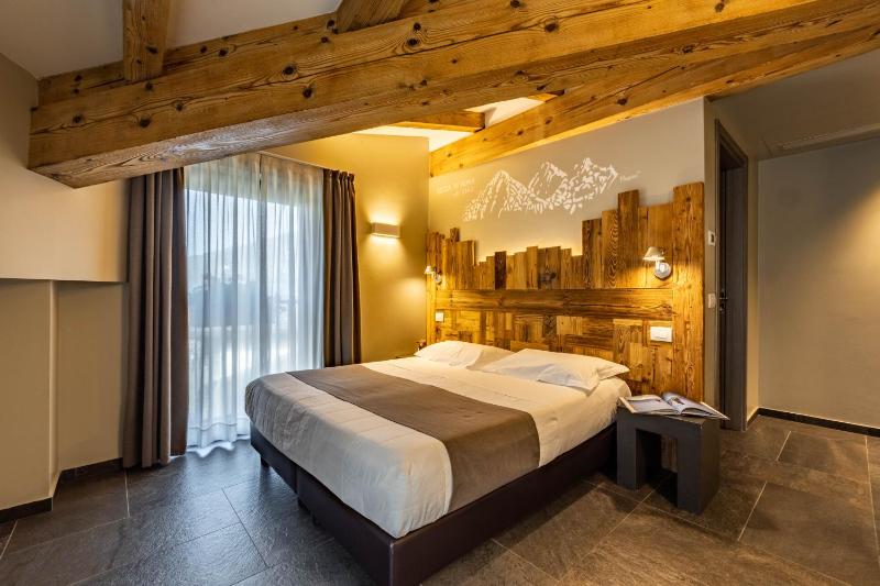 Classic Double Room image 1