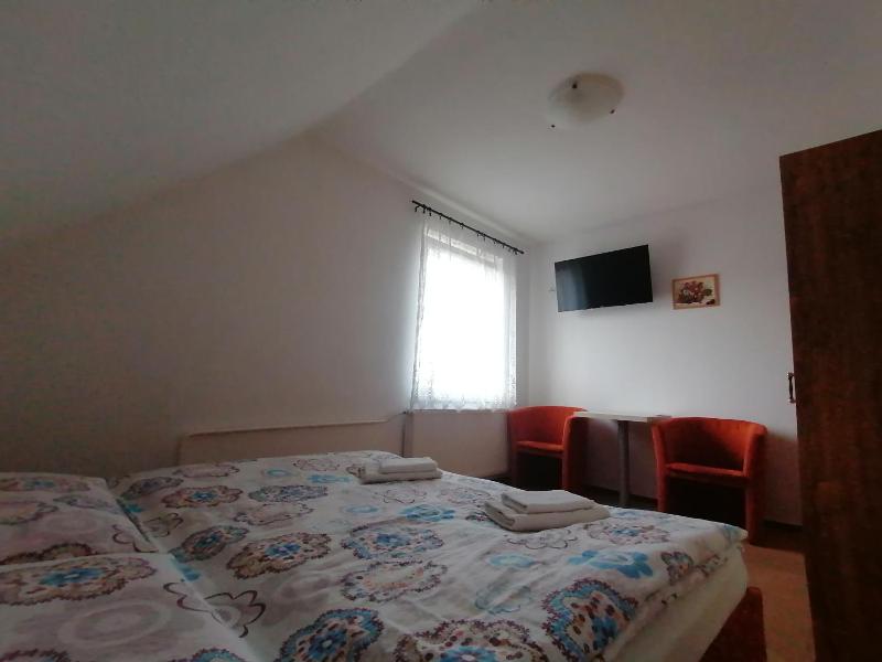 Apartment with Garden View image 4