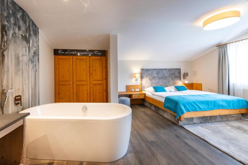 Superior Suite image 2