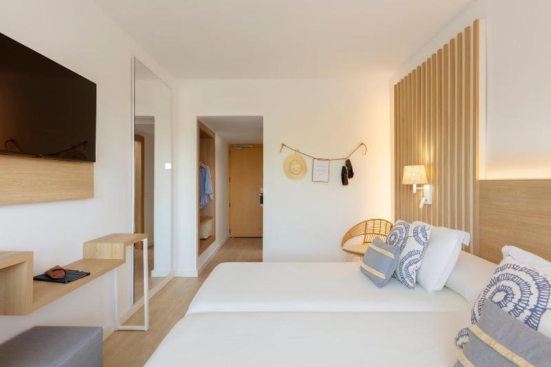 Triple Room image 3