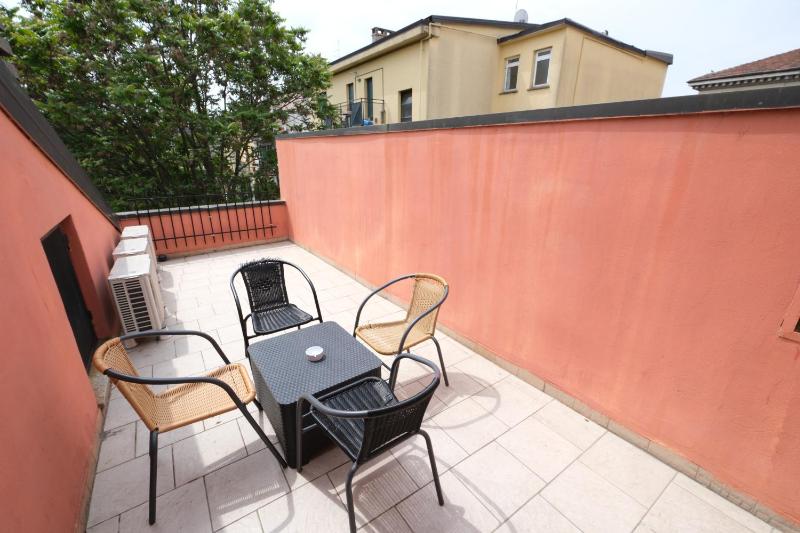 Quadruple Room with Garden View image 2