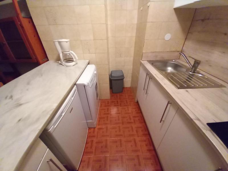 One-Bedroom Apartment image 4