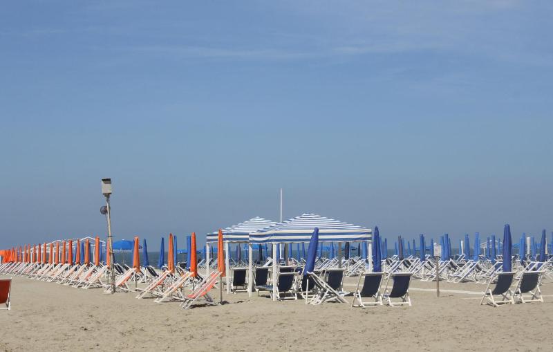 1 Bedroom Nice Apartment In Viareggio - image 8