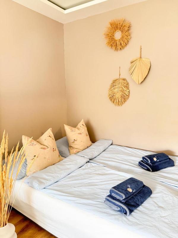 Happy House - image 10