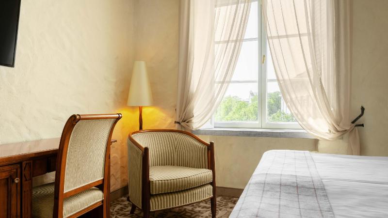Classic Double or Twin Room image 1