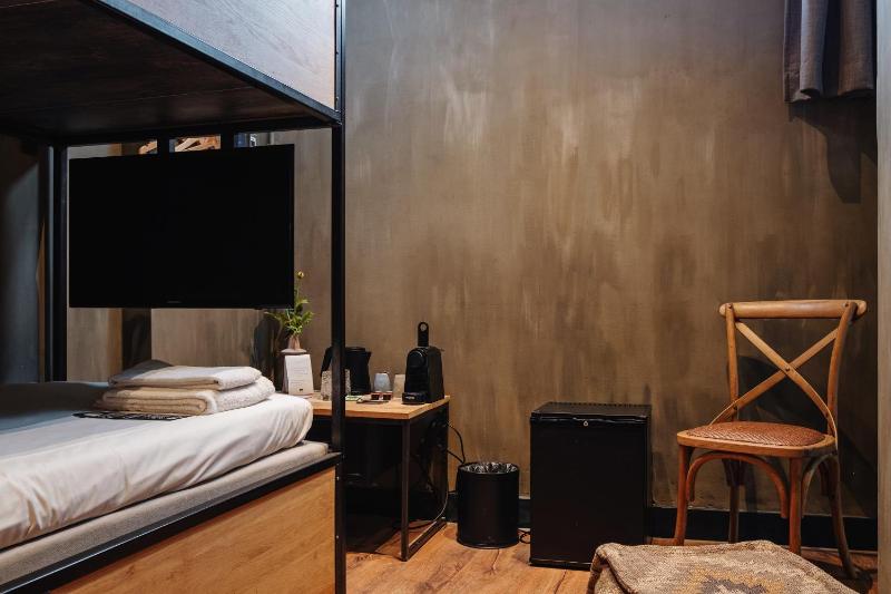 bunk image 4