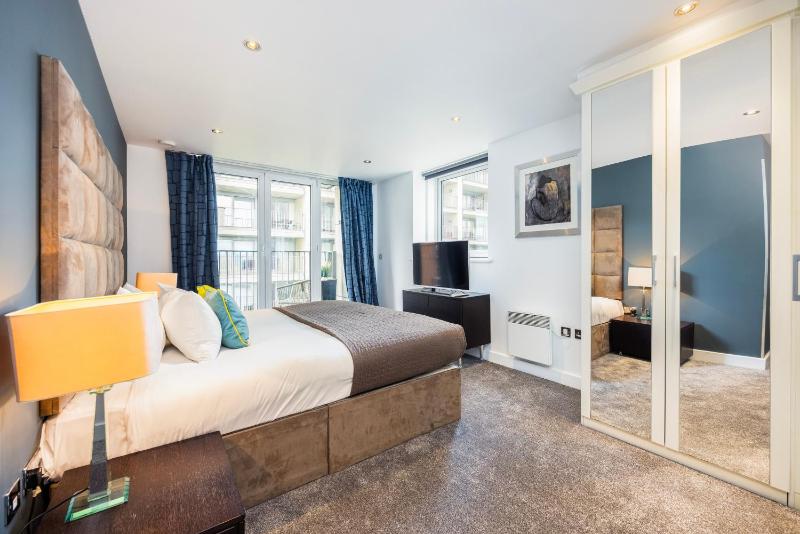 Apartment with View and Balcony image 4