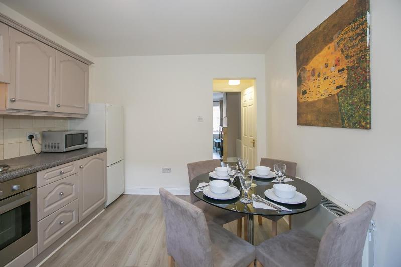 Grand Canal District Apartments - image 15