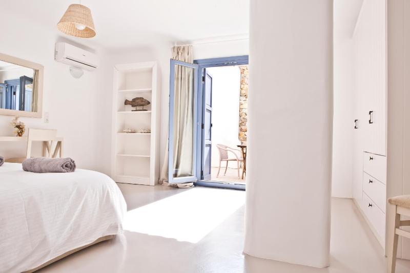 2 Bedroom Villa with Common Pool and Sea View image 4