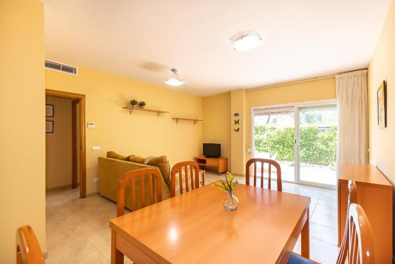 UHC GOLDEN PINEDA APARTMENTS - image 28