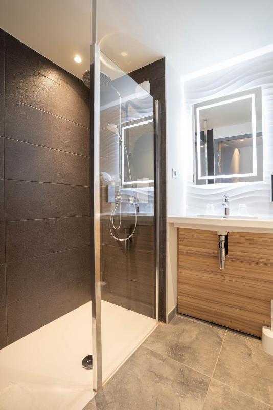 Standard Room - 1 Double Bed 1 Sofa Bed image 2