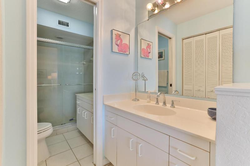22 Riverfront Condo At Bouchelle Island - image 3