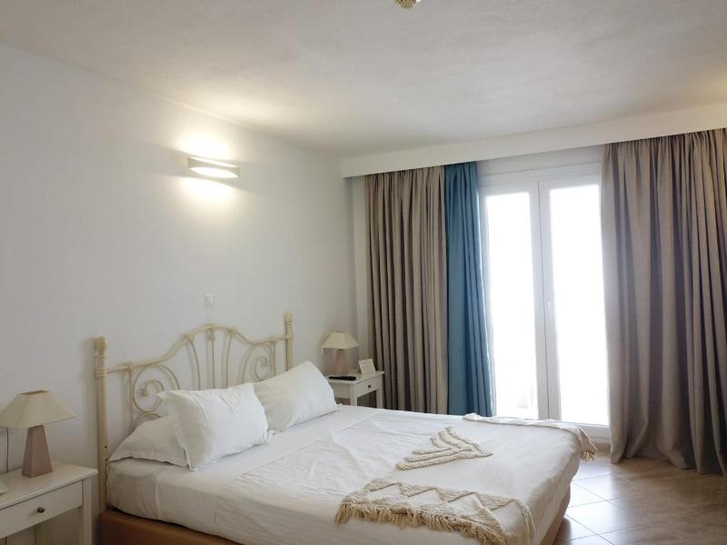 Classic Double Room hotel view image 1