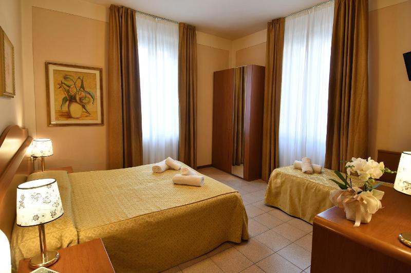 Triple Room image 3