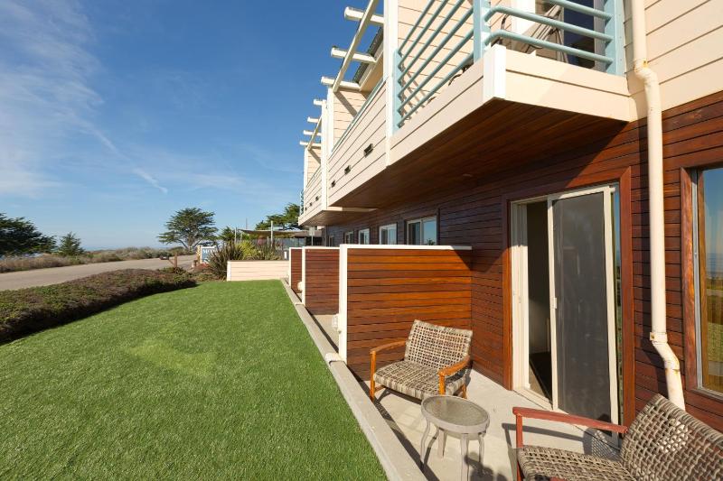 King Room with Ocean View image 4